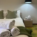 Vesuvio House شقة