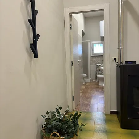 Daire Vesuvio House